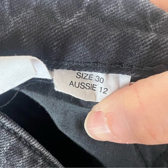 Rolla's Eastcoast Crop High Rise Flare Jeans black Raw Hem Size 30 - Picture 8 of 10